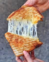 Çift kaşarlı tost 