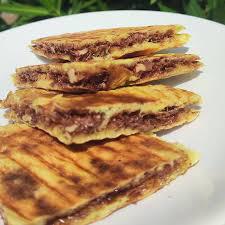 Çikolatalı bazlama tost 